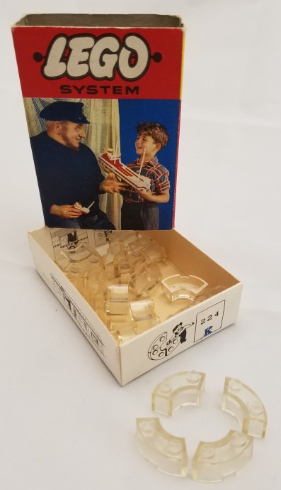 Конструктор LEGO (ЛЕГО) System 224 2 x 2 Curved Bricks