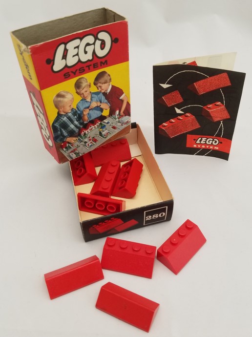 Конструктор LEGO (ЛЕГО) System 280 Sloping Roof Bricks, Red