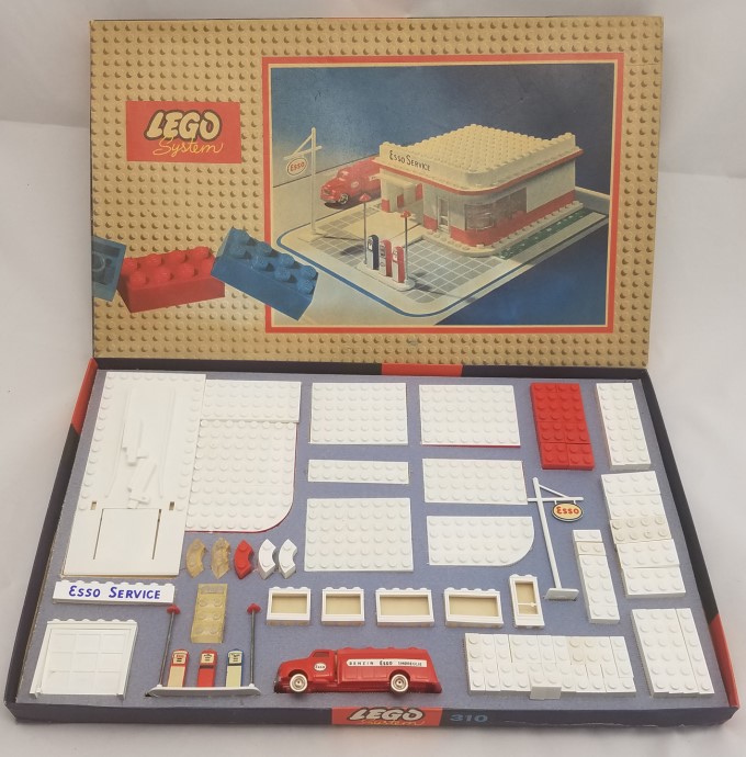 Конструктор LEGO (ЛЕГО) System 310 ESSO Filling Station