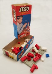 LEGO System 010 Basic Building Set in Cardboard