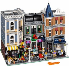LEGO Creator Expert 10255 Assembly Square