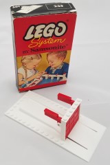 LEGO Samsonite 235 Garage Plate and Door (White Base and Door Frame)