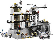 LEGO City 7237 Police Station